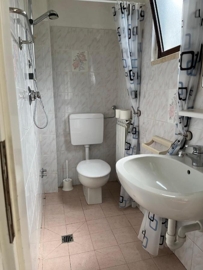 Casa Violetta Bed & Breakfast Marina di Massa Exterior photo